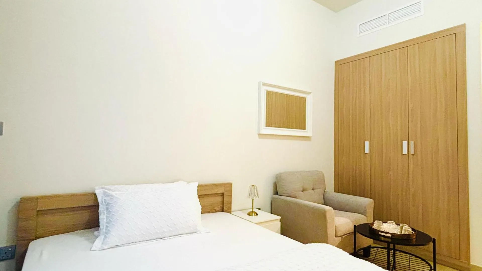 La Vista Holiday Home Dubai