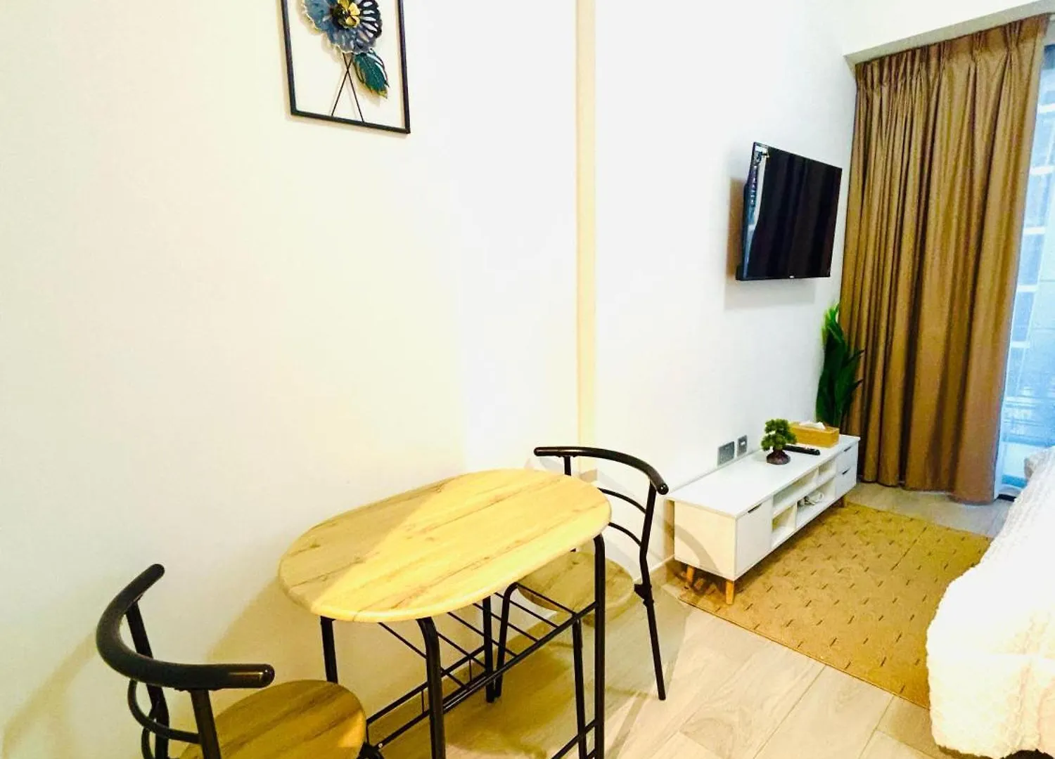 La Vista Holiday Home Dubai Apartment